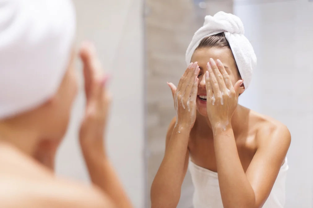 WHAT ARE SKINCARE ACIDS?